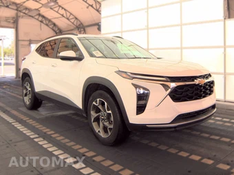 2025 Chevrolet Trax LT - miniatura 3