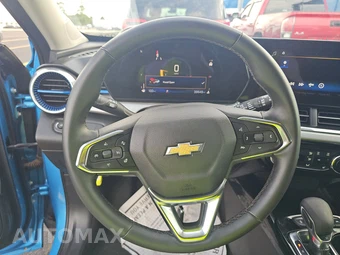 2025 Chevrolet Trax LT – miniatura 10