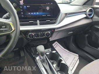 2025 Chevrolet Trax LT – miniatura 10