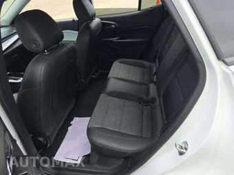 2025 Chevrolet Trax LT – miniatura 13
