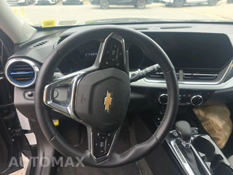 2025 Chevrolet Trax LT - miniatura 10