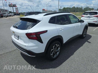 2025 Chevrolet Trax LT – miniatura 3