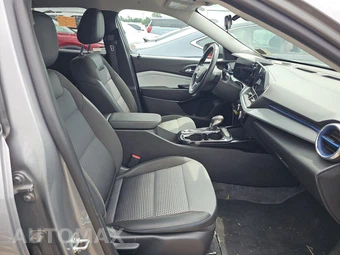 2025 Chevrolet Trax LT - miniatura 8