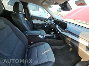 2025 Chevrolet Trax LT - miniatura 8