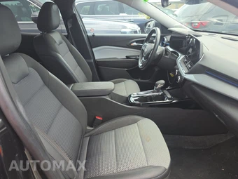 2025 Chevrolet Trax LT - miniatura 8