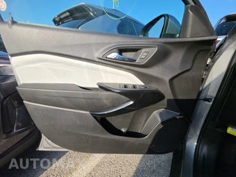 2025 Chevrolet Trax LT - miniatura 9