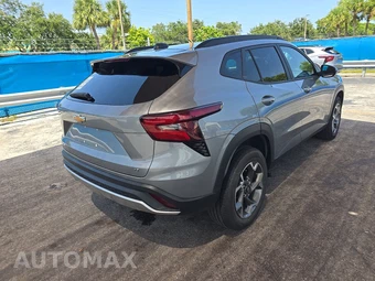 2025 Chevrolet Trax LT - miniatura 4