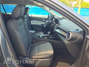 2025 Chevrolet Trax LT - miniatura 8