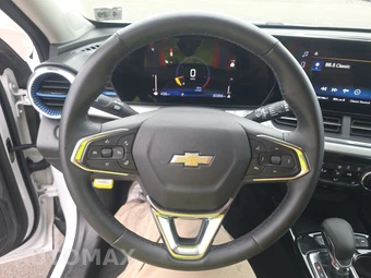 2025 Chevrolet Trax LT - miniatura 10