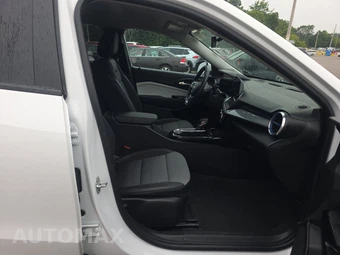 2025 Chevrolet Trax LT - miniatura 8