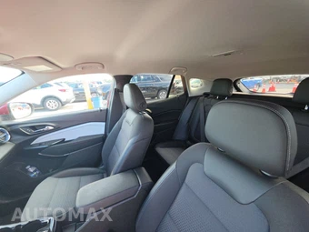 2025 Chevrolet Trax LT - miniatura 17