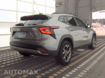 2025 Chevrolet Trax LT - miniatura 4