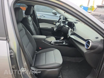2025 Chevrolet Trax LT - miniatura 8