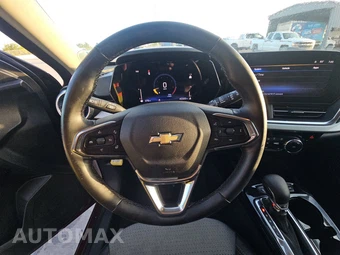2025 Chevrolet Trax LT – miniatura 10
