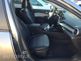 2025 Chevrolet Trax LT - miniatura 8