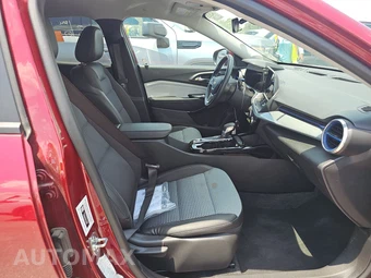 2025 Chevrolet Trax LT - miniatura 8