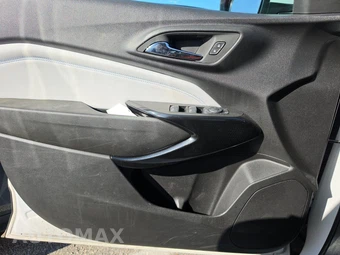 2025 Chevrolet Trax LT - miniatura 9