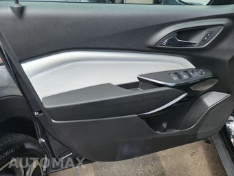 2025 Chevrolet Trax LT - miniatura 9