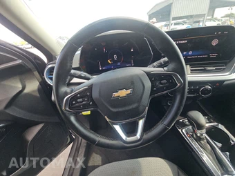 2025 Chevrolet Trax LT - miniatura 10