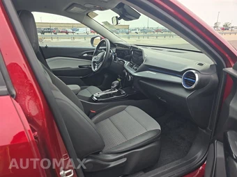 2025 Chevrolet Trax LT - miniatura 8