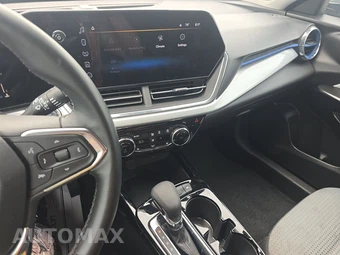 2025 Chevrolet Trax LT - miniatura 11