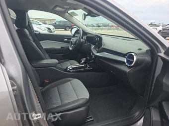 2025 Chevrolet Trax LT - miniatura 8