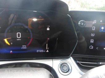 2025 Chevrolet Trax LT – miniatura 10