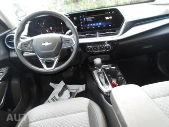 2025 Chevrolet Trax LT – miniatura 13