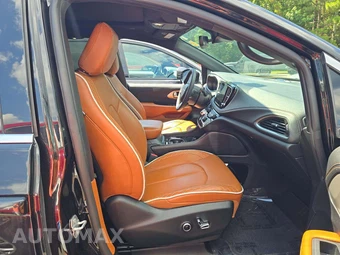 2025 Chrysler Pacifica Hybrid Pinnacle 121.6" WB - miniatura 19