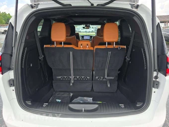 2025 Chrysler Pacifica Hybrid Pinnacle 121.6" WB - miniatura 12