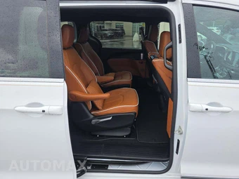 2025 Chrysler Pacifica Hybrid Pinnacle 121.6" WB - miniatura 14