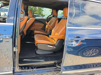 2025 Chrysler Pacifica Hybrid Pinnacle 121.6" WB - miniatura 13