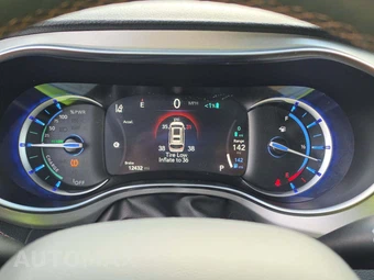 2025 Chrysler Pacifica Hybrid Pinnacle 121.6" WB - miniatura 9