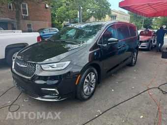 2025 Chrysler Pacifica Hybrid Select 121.6" WB