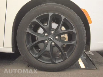 2025 Chrysler Pacifica Limited 121.6" WB - miniatura 10
