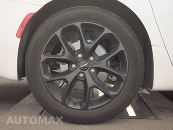 2025 Chrysler Pacifica Limited 121.6" WB - miniatura 11