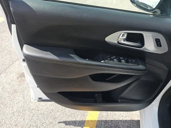 2025 Chrysler Pacifica Limited 121.6" WB - miniatura 15