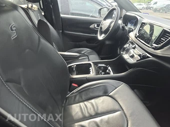2025 Chrysler Pacifica Limited 121.6" WB - miniatura 8