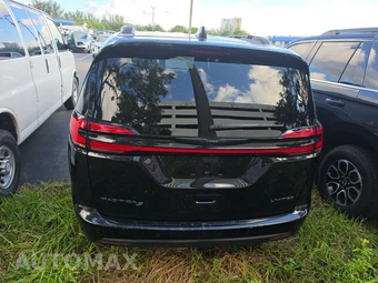 2025 Chrysler Pacifica Limited 121.6" WB - miniatura 5