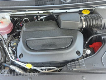 2025 Chrysler Pacifica Limited 121.6" WB - miniatura 16