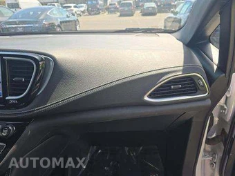 2025 Chrysler Pacifica Limited 121.6" WB – miniatura 21
