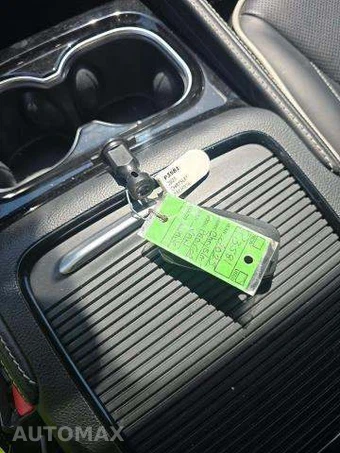 2025 Chrysler Pacifica Limited 121.6" WB – miniatura 9