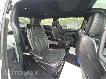 2025 Chrysler Pacifica Limited 121.6" WB – miniatura 17