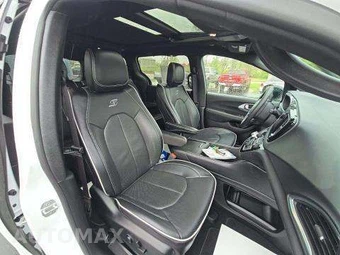 2025 Chrysler Pacifica Limited 121.6" WB – miniatura 19