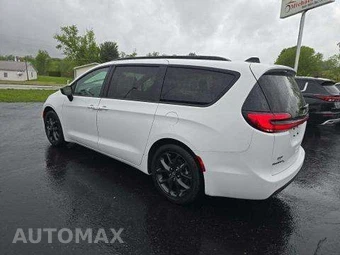 2025 Chrysler Pacifica Limited 121.6" WB – miniatura 2