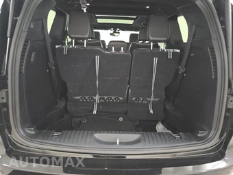 2025 Chrysler Pacifica Limited 121.6" WB - miniatura 17