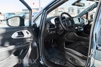 2025 Chrysler Pacifica Limited 121.6" WB - miniatura 14