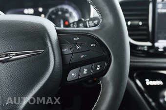 2025 Chrysler Pacifica Limited 121.6" WB - miniatura 33