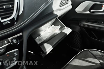 2025 Chrysler Pacifica Limited 121.6" WB - miniatura 46