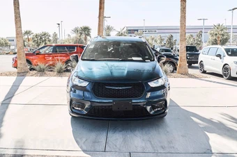 2025 Chrysler Pacifica Limited 121.6" WB - miniatura 6